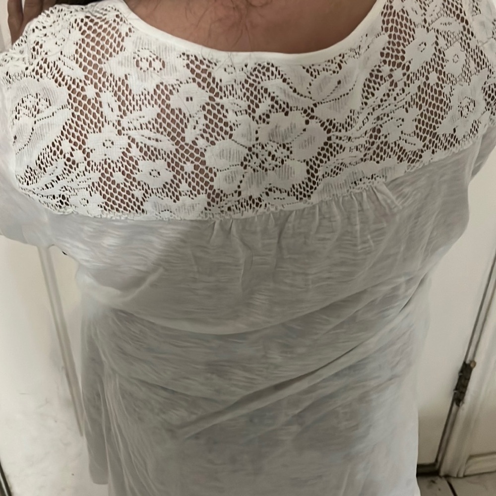 Tops ranging from l -xl-1x 3 shirts for 12 dollars